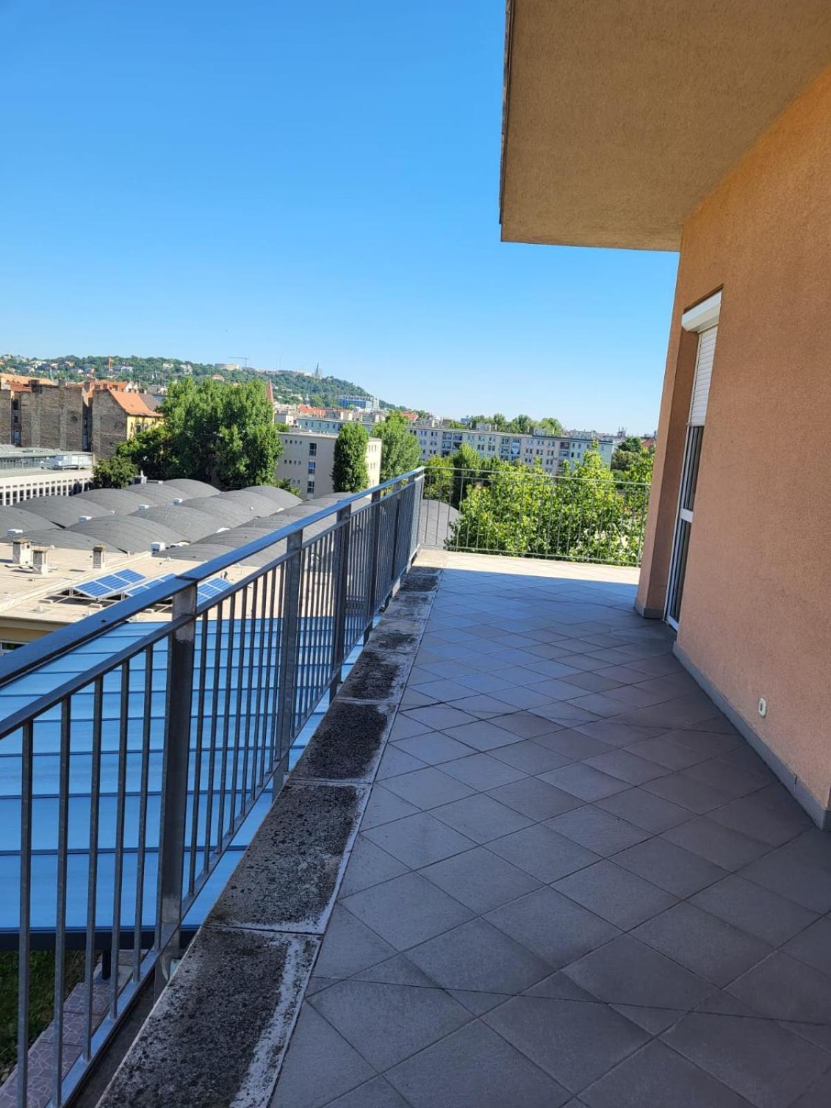 In Budapest, Buda Part With Great Views! Totally Renovated -wifi Available Appartement